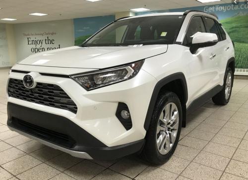 Toyota RAV4 in Toyota 070 Blizzard Pearl for paint repair vinyl