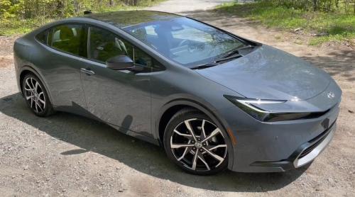 Toyota BMW D03 Turbulence Gray Color Match Wrap article photo