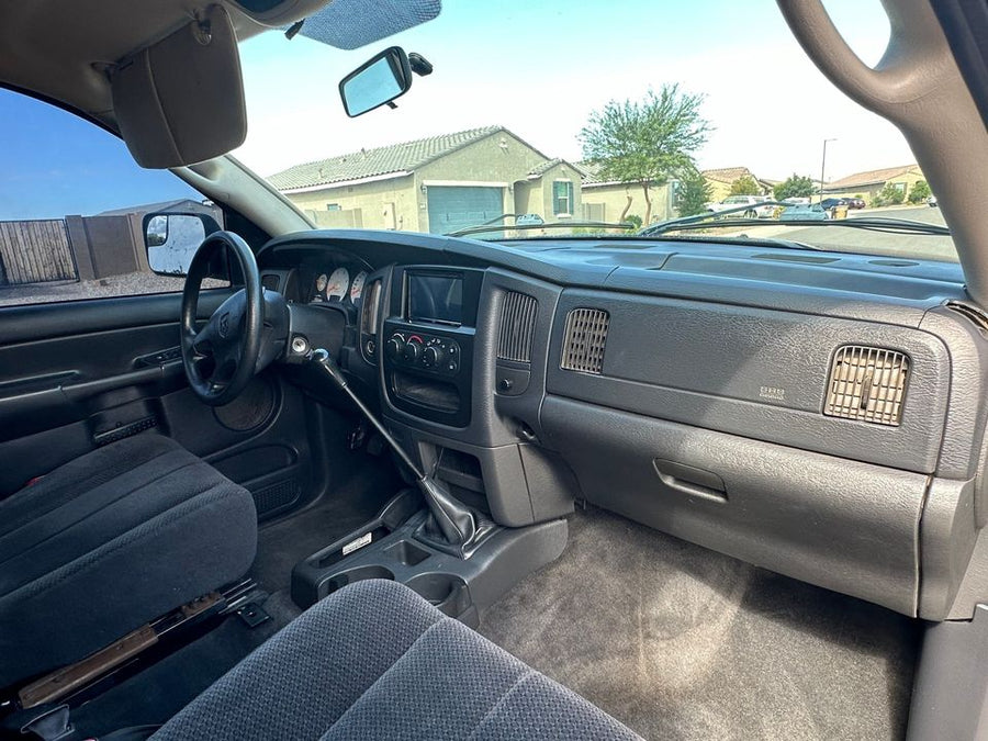 2003 Dodge Ram 2500 MANUAL TRANSMISSION - CUMMINS 5.9 DIESEL - FOR SALE -