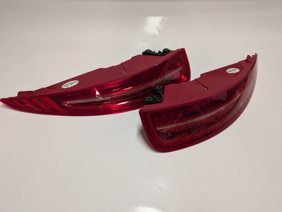 PORSCHE ORIGINAL OEM 911 991 TAIL LIGHT SET Right and Left Like new Condition