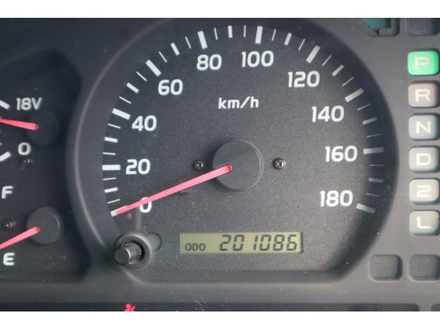 1999 Toyota Land Cruiser 100 VX – Diesel 4WD SUV - Import from Japan