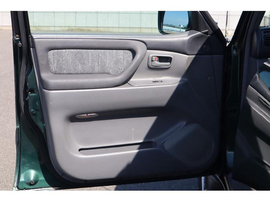 1999 Toyota Land Cruiser 100 VX – Diesel 4WD SUV - Import from Japan