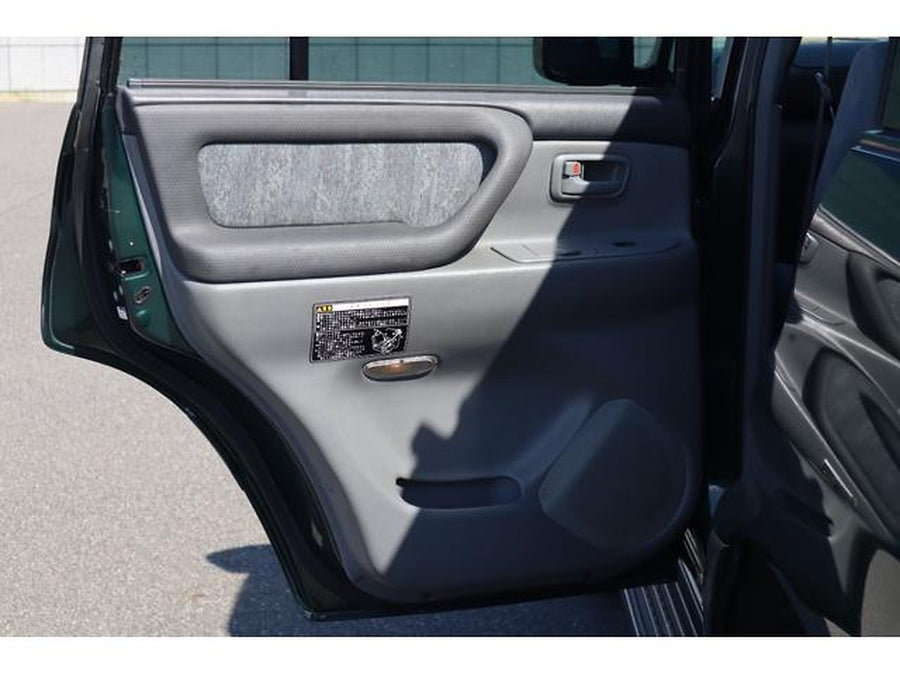 1999 Toyota Land Cruiser 100 VX – Diesel 4WD SUV - Import from Japan